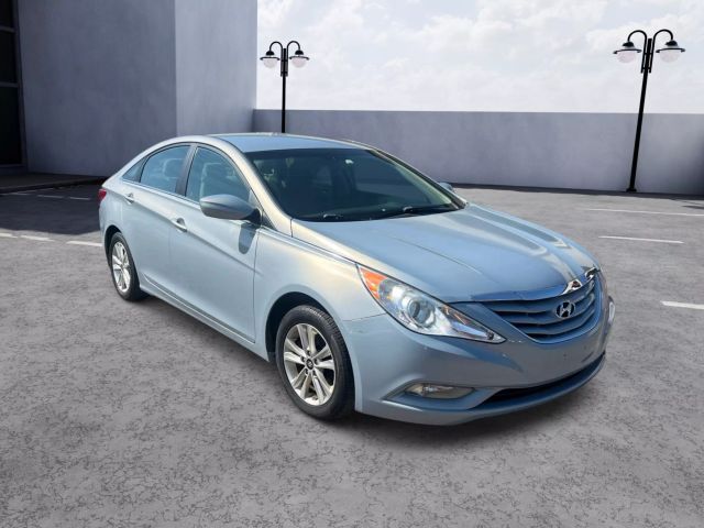 2013 Hyundai Sonata - Image 6