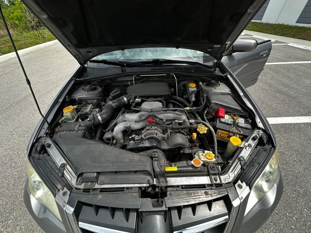 2008 Subaru Outback - Image 16
