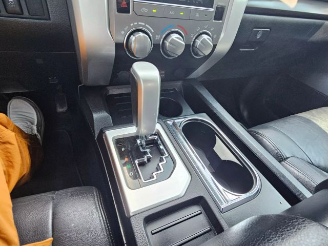 2014 Toyota Tundra Double Cab - Image 24