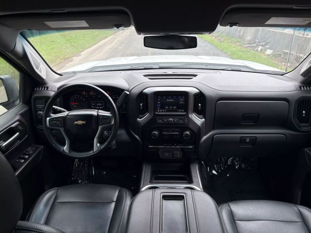 2020 CHEVROLET SILVERADO 1500 CREW CAB PICKUP V6, ECOTEC3, 4.3 LITER CUSTOM PICKUP 4D 5 3/4 FT