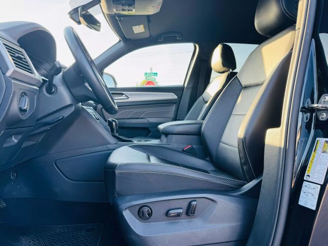 2021 Volkswagen Atlas Cross Sport - Image 13