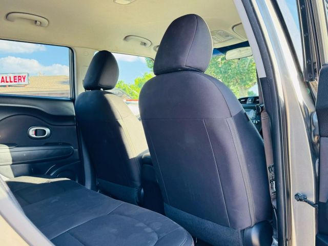 2016 Kia Soul - Image 19