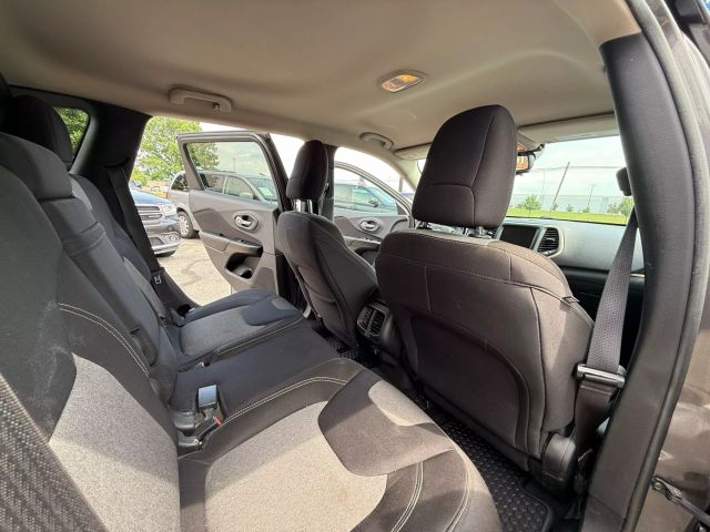 2014 Jeep Cherokee - Image 14
