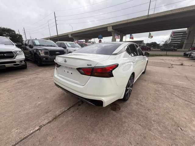 2019 Nissan Altima - Image 11