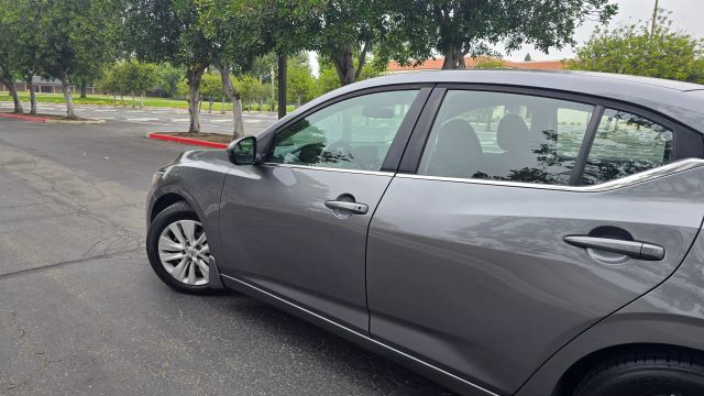 2020 Nissan Sentra - Image 7