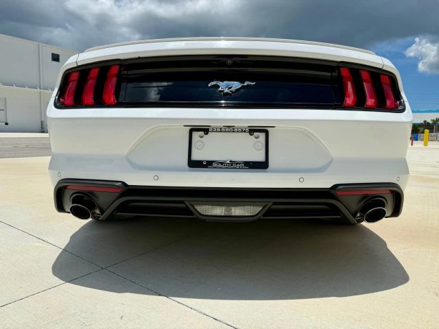 2022 Ford Mustang - Image 19