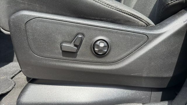 2019 Ram 1500 Crew Cab - Image 31