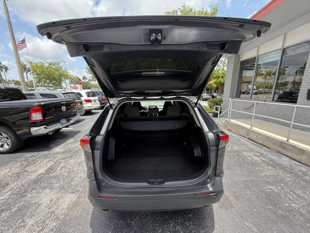 2020 Toyota Rav4 - Image 9