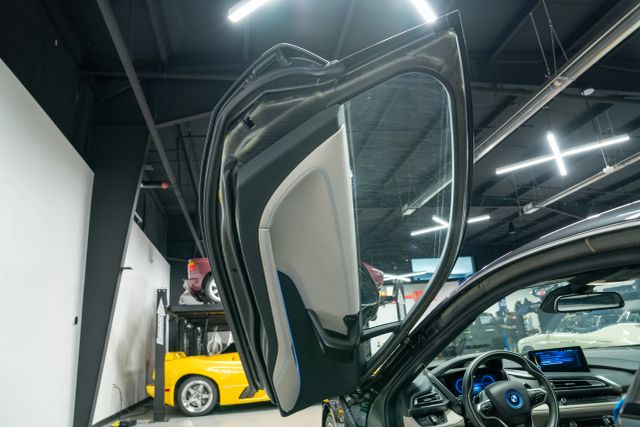 2015 Bmw I8 Coupe 2d - - Image 34