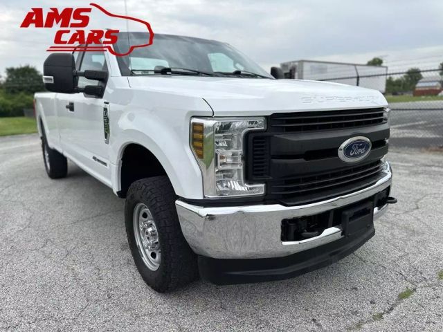2018 Ford F250 Super Duty Super Cab - Image 3