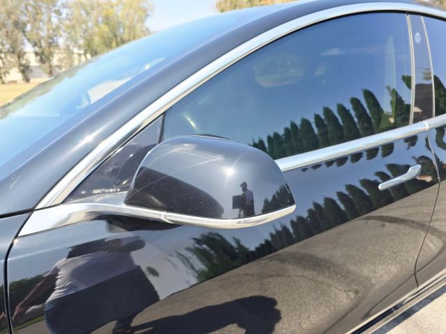2019 Tesla Model 3 - Image 9
