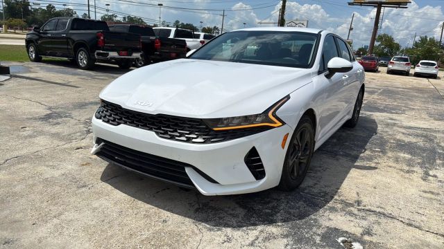 2022 Kia K5 - Image 4