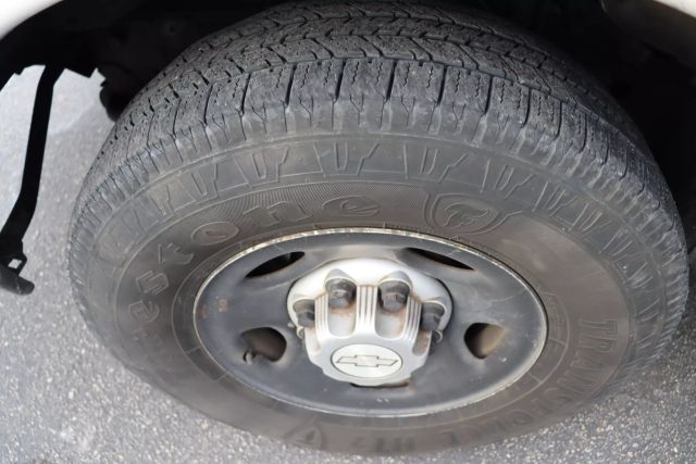2006 Chevrolet Express 2500 Cargo - Image 14