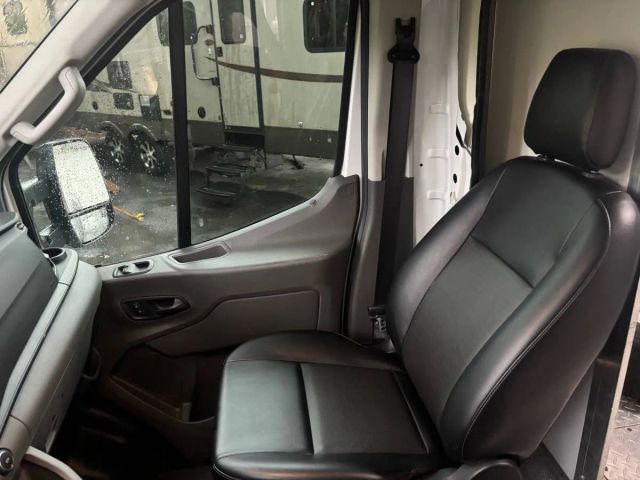 2021 Ford Transit Cutaway - Image 5