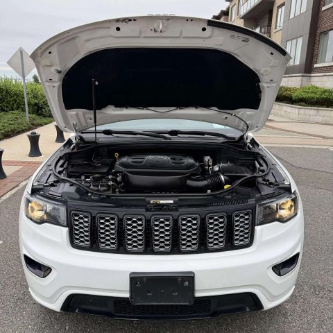 2018 Jeep Grand Cherokee Altitude Sport Utility 4d - Image 10