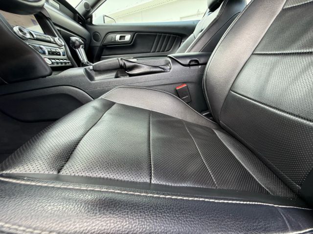 2022 Ford Mustang - Image 76