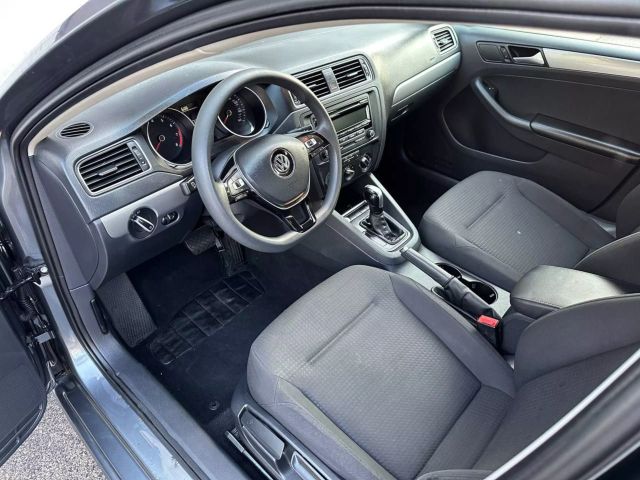 2015 Volkswagen Jetta - Image 15