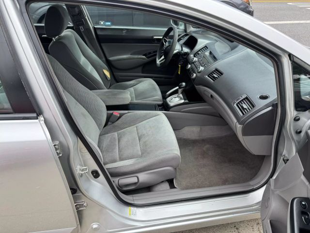 2011 HONDA CIVIC SEDAN 4-CYL, VTEC, 1.8 LITER LX SEDAN 4D