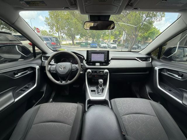 2020 Toyota Rav4 - Image 10