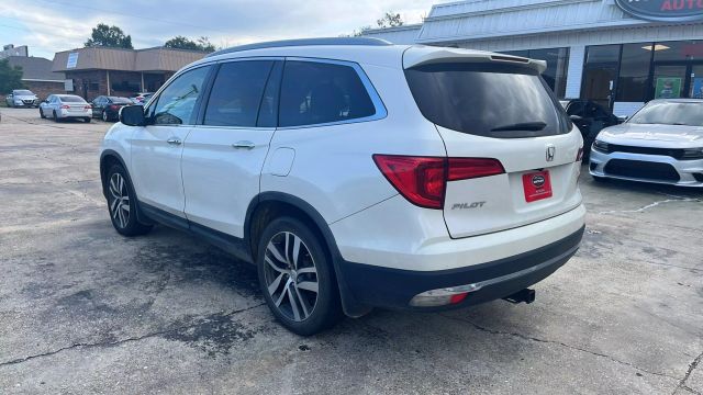2017 Honda Pilot - Image 8