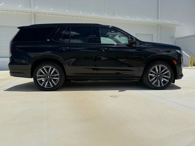 2022 Cadillac Escalade - Image 7