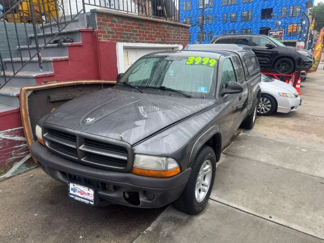 2003 DODGE DAKOTA CLUB CAB PICKUP V6, 3.9 LITER SXT PICKUP 2D 6 1/2 FT