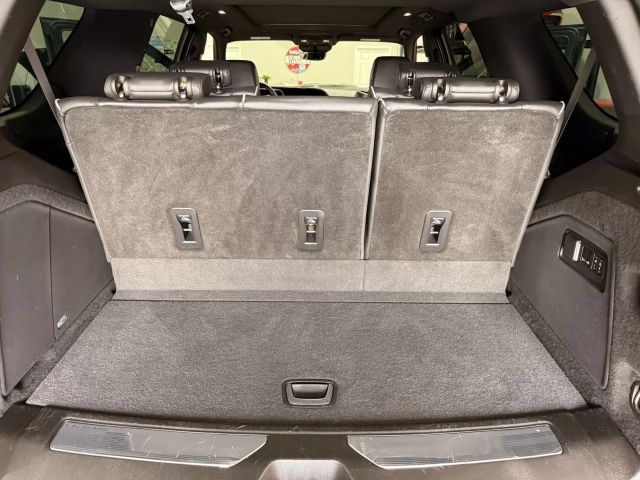2022 Cadillac Escalade - Image 70
