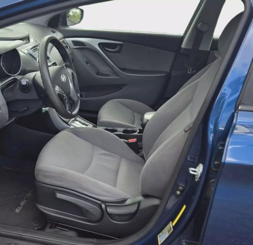 2013 Hyundai Elantra - Image 9