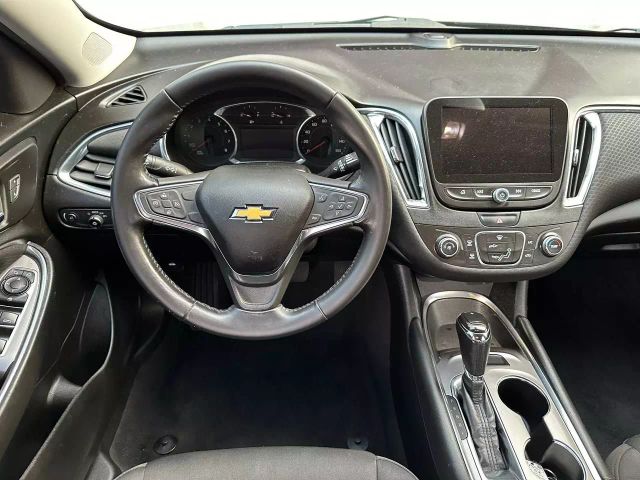 2018 Chevrolet Malibu - Image 22