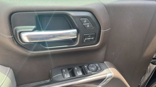 2022 Chevrolet Silverado 1500 Limited Crew Cab - Image 20