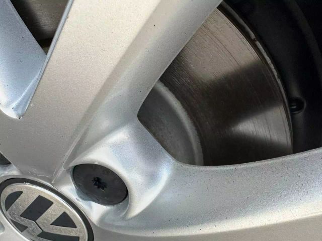 2015 Volkswagen Jetta - Image 25