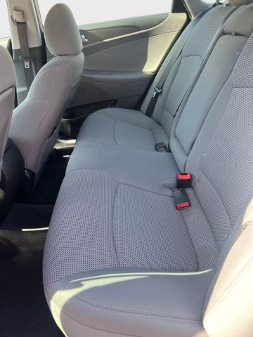 2013 Hyundai Sonata - Image 9