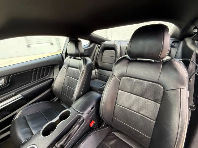 2022 Ford Mustang - Image 78