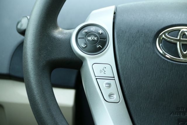 2010 Toyota Prius - Image 22