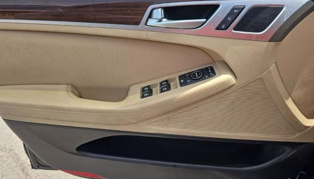 2017 Genesis G80 - Image 21