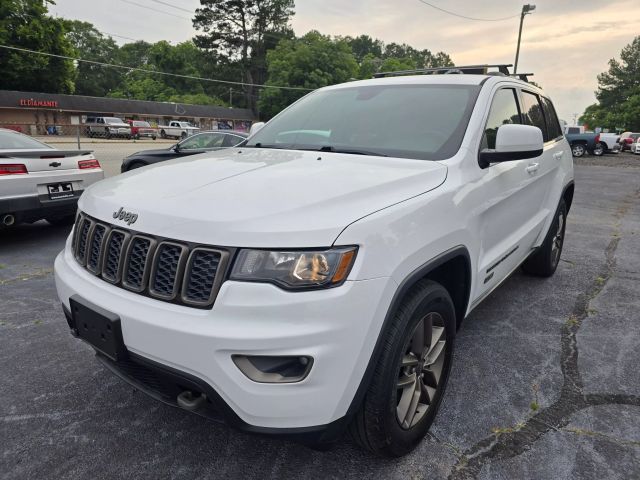 2017 Jeep Grand Cherokee - Image 7