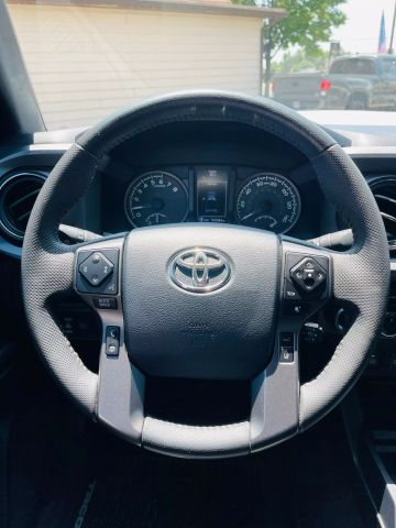 2018 Toyota Tacoma Double Cab - Image 30