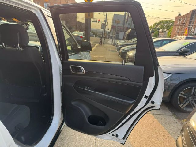 2015 JEEP GRAND CHEROKEE SUV V6, FLEX FUEL, 3.6 LITER LAREDO SPORT UTILITY 4D