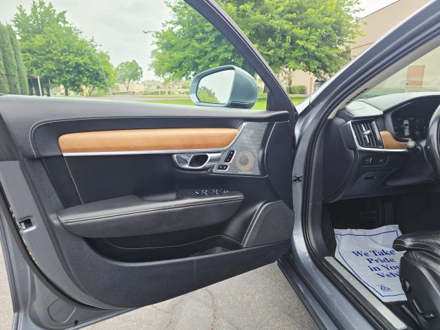 2017 Volvo S90 - Image 13