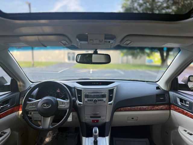 2011 Subaru Outback 2.5i Limited Wagon 4d - Image 13