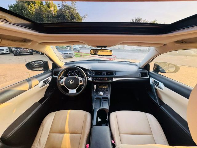 2011 Lexus Ct - Image 25