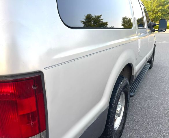 2002 Ford Excursion - Image 20