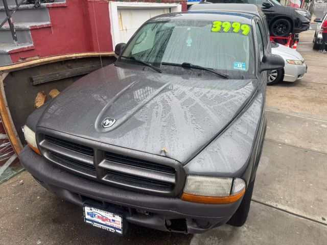 2003 DODGE DAKOTA CLUB CAB PICKUP V6, 3.9 LITER SXT PICKUP 2D 6 1/2 FT