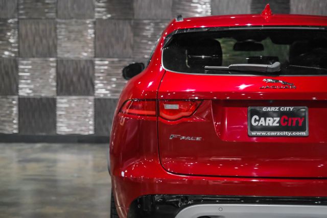 2017 Jaguar F-pace S Sport Utility 4d - Image 42