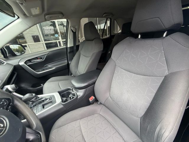 2020 Toyota Rav4 - Image 12