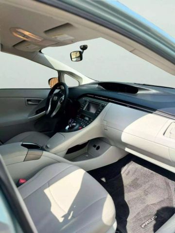 2013 Toyota Prius - Image 19