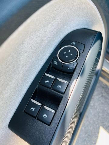 2022 Ford Maverick - Image 32