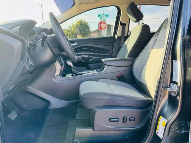 2019 Ford Escape - Image 12