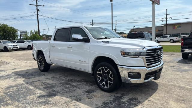 2025 Ram 1500 Crew Cab - Image 14