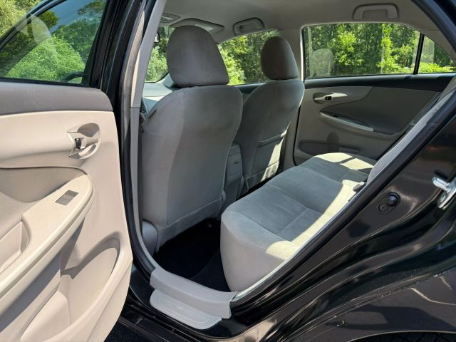 2013 Toyota Corolla L Sedan 4d - Image 13